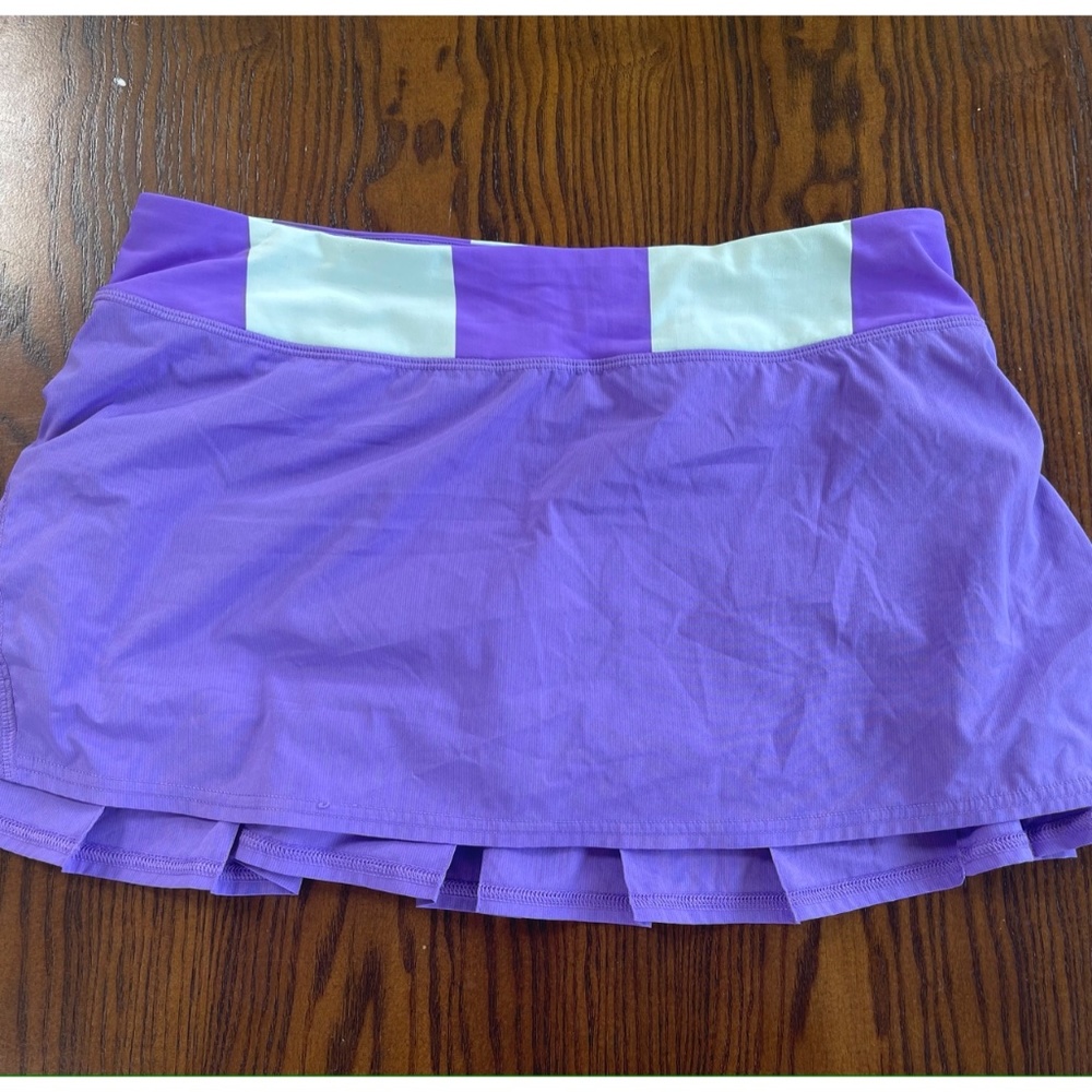 Lululemon skirt size 8 purple w/pale mint green